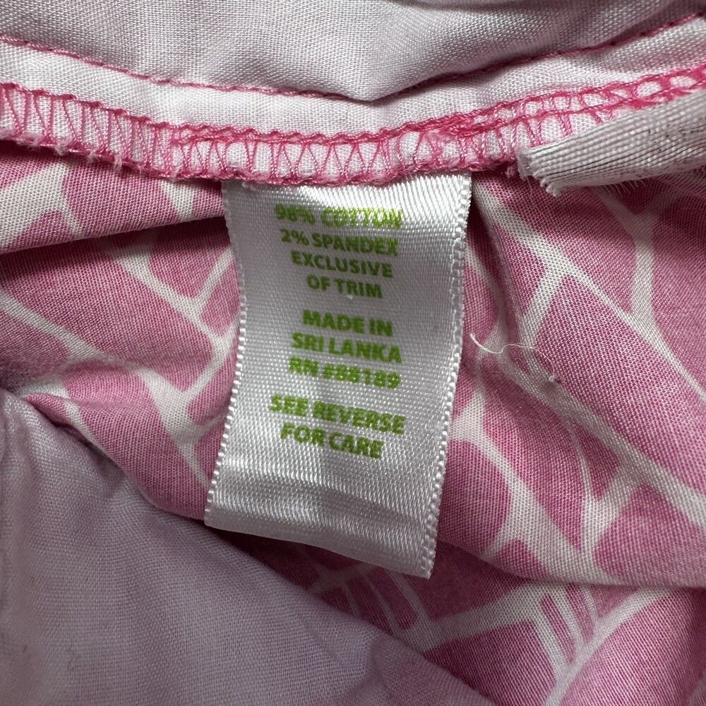 Lilly Pulitzer Resort Fit Shorts Women's 4 Pink Geo Preppy **FLAWS**READ** - Picture 13 of 16